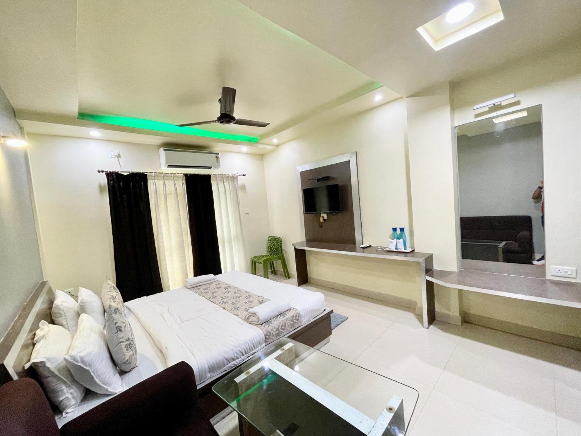 Hotel Trends In Puri Buitenkant foto